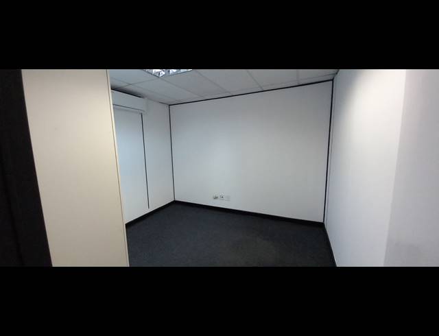 210M² OFFICE TO LET IN BRYANSTON